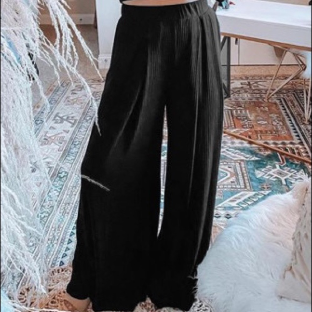 Black Knit Cropped Top & Wide Leg Pants - Picture 4 of 14